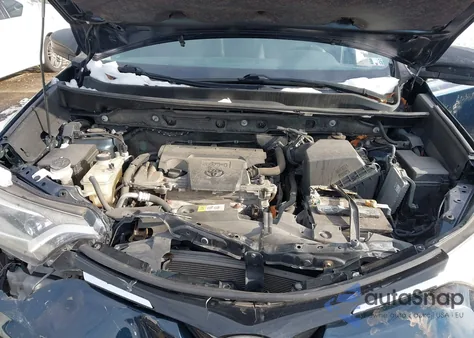 2017 Toyota Rav4 Le z USA, uszkodzony, nr VIN JTMBFREV8HJ114186